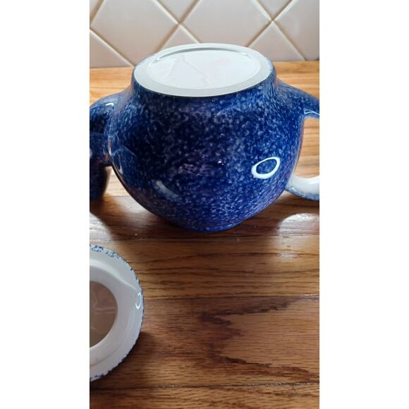 Snowman Teapot and 2 Snowman Mugs Blue Ceramic Christmas Winter - Picture 13 of 16